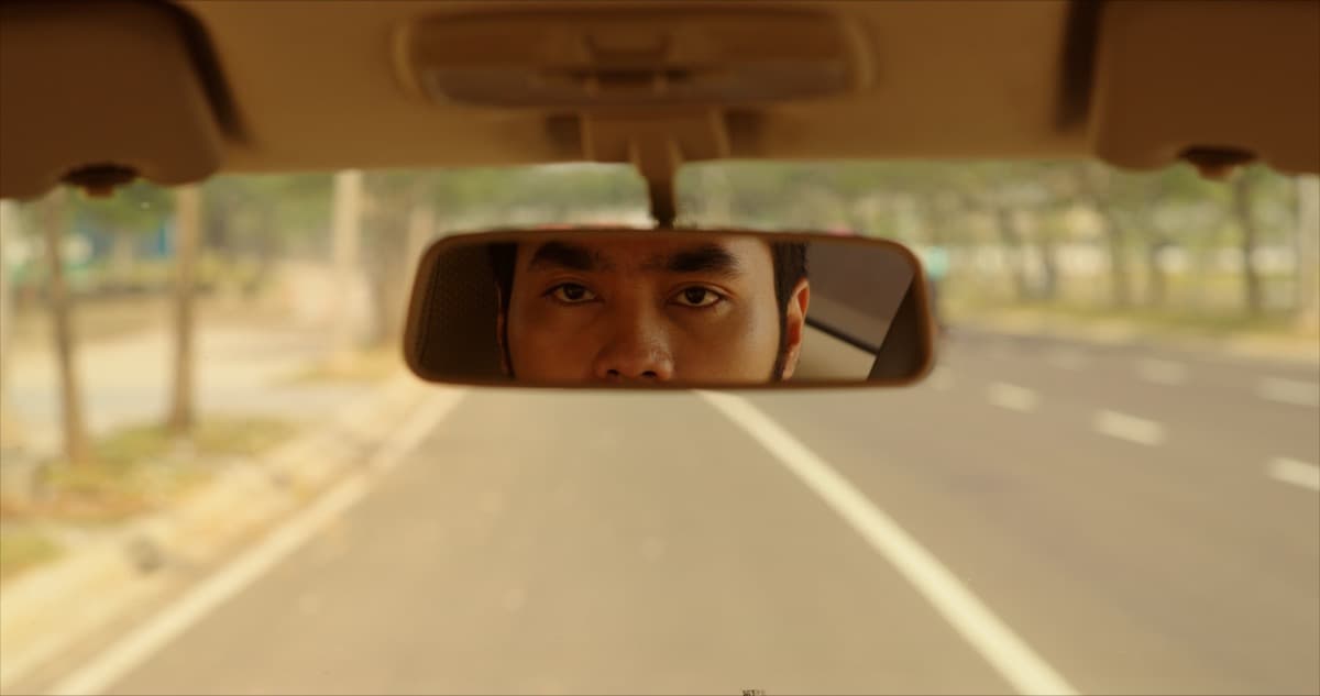 Still photo 1 - Adegan dalam mobil